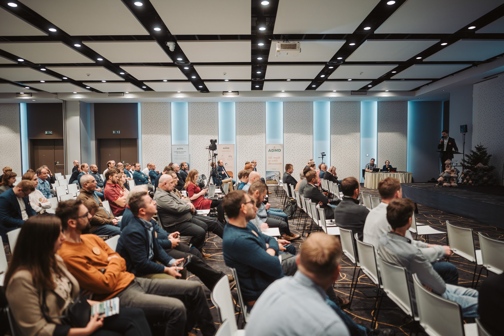 WOOD CAMP LIVE 2025: Technologický pokrok, důvěra investorů a dostupné bydlení.